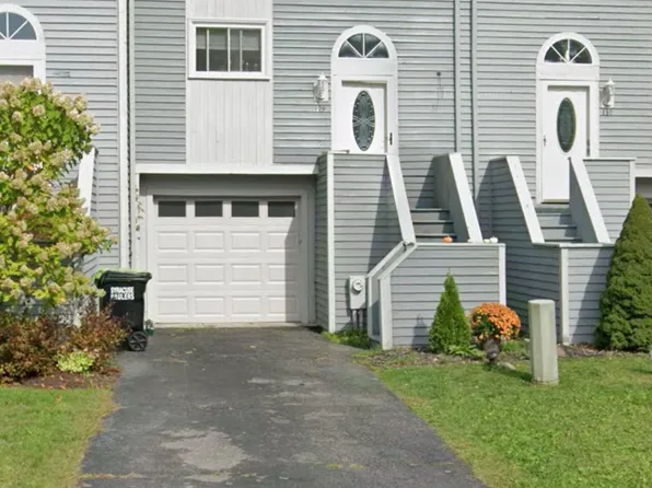 129 Iron Oak Cir, Liverpool, NY 13088