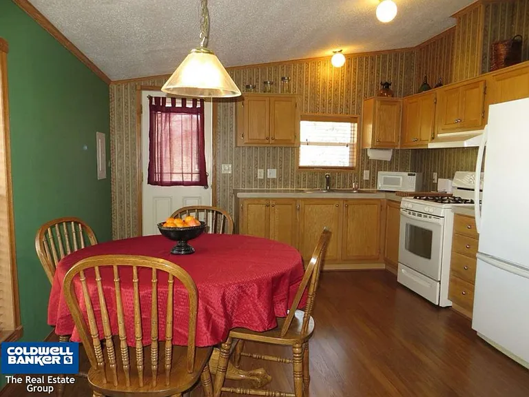 1143 Reber St — Photo 10