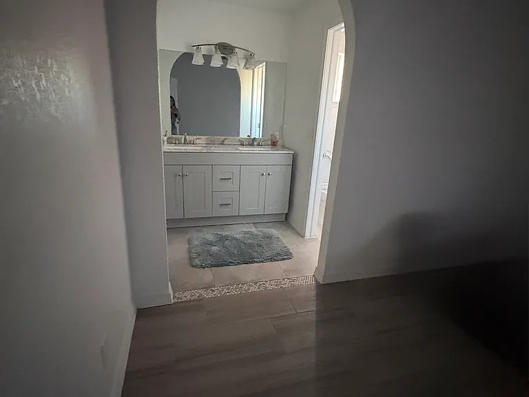 11941 Crown Oaks Ct — Photo 4