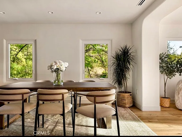 11111 Tujunga Canyon Blvd — Photo 26