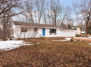 24740 Amlee Rd, Shorewood, MN 55331