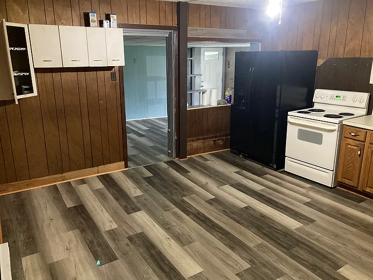 Kitchen facing the living room!