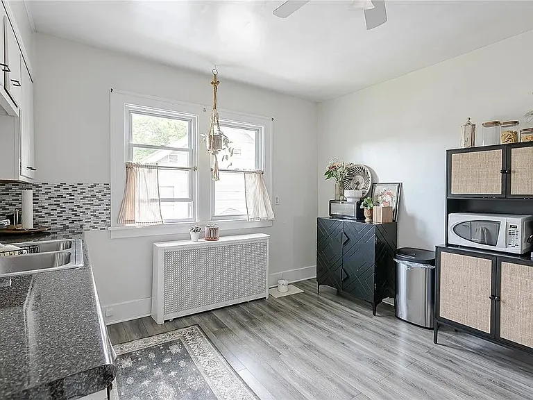 28-30 Elmcroft Rd #28 — Photo 3