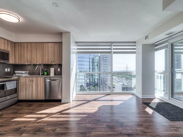 5740 Yonge St #1309 — Photo 4