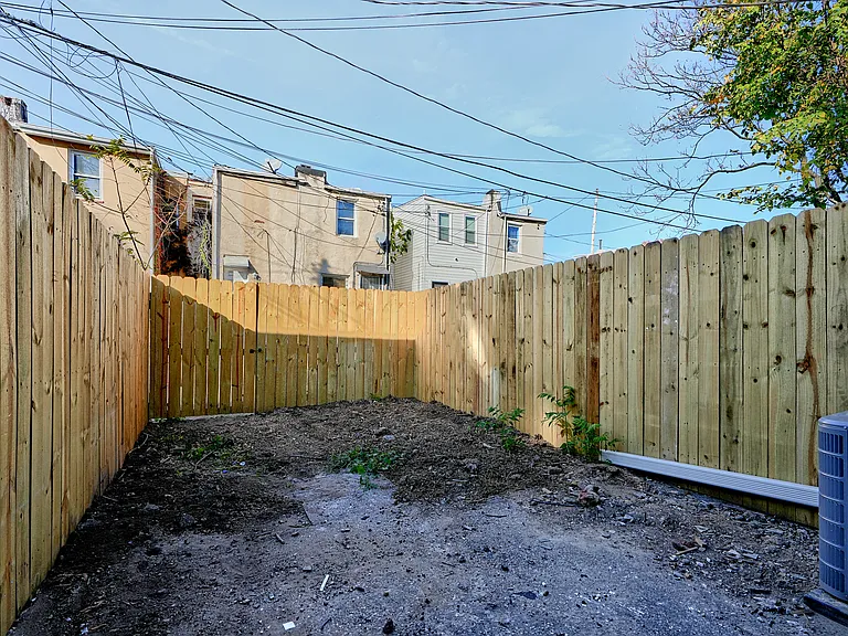 412 E Federal St — Photo 14