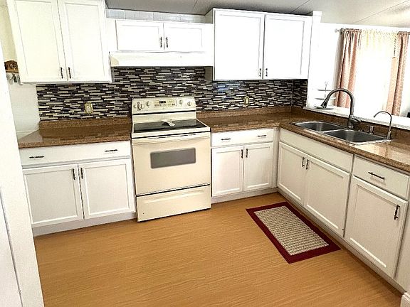 5th image of 5018 NW 57th Ct