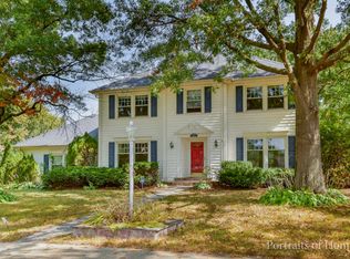 6S525 Bridlespur Dr, Naperville, IL 60540
