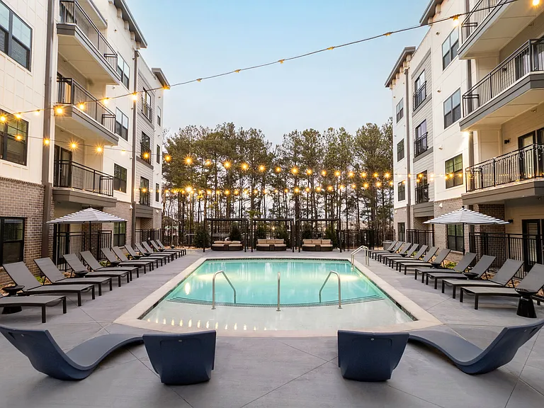 The Perry Residences — Photo 15
