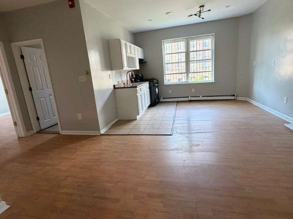 634 Martin Luther King Blvd #36