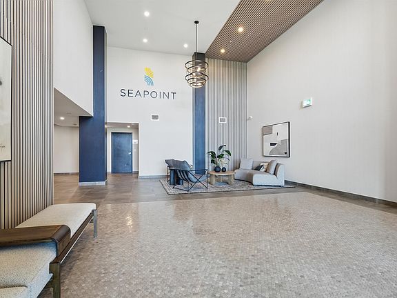 3rd image of 72 Seapoint Rd #1602