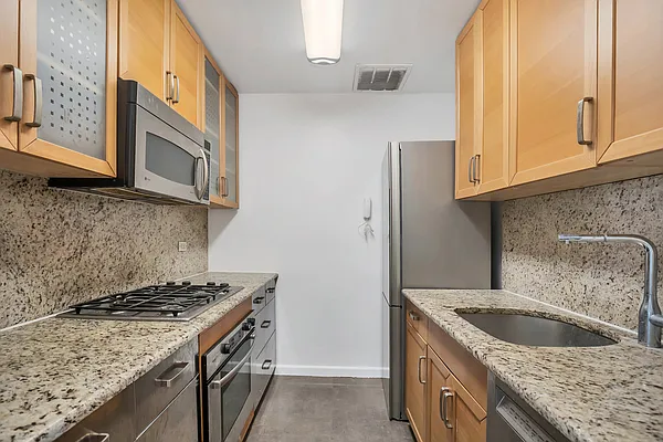 Rented by Corcoran | media 3