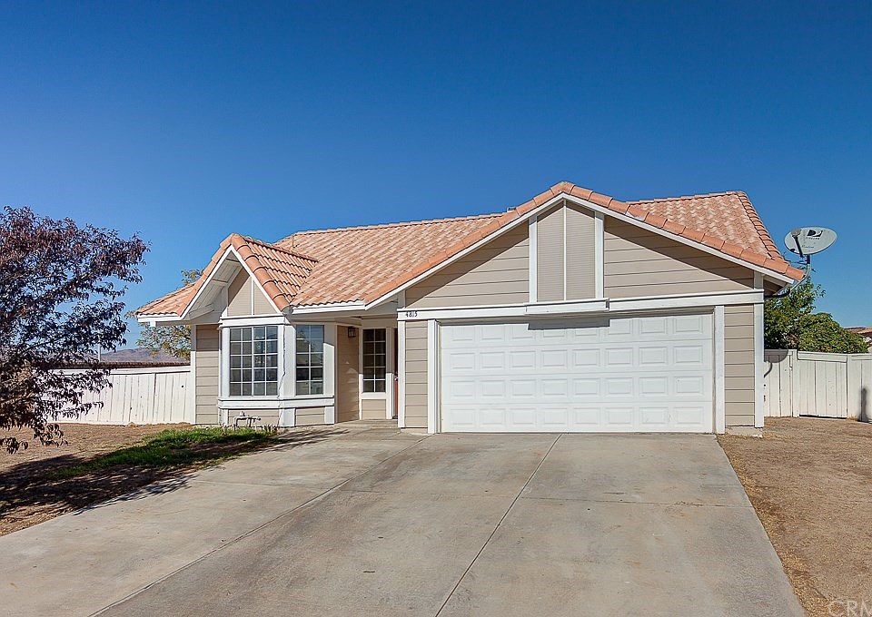 1st image of 4815 Essex Dr