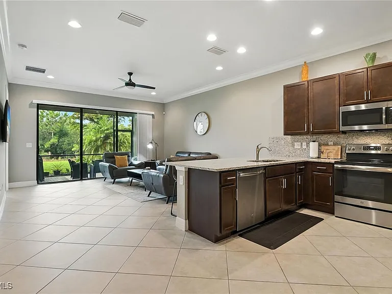 11869 Lakewood Preserve Pl — Photo 4