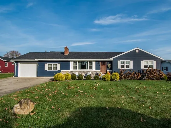 334 Pleasant Dr, Lucasville, OH 45648