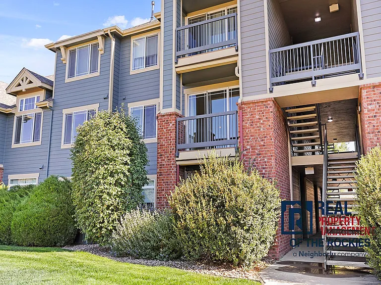 2133 Krisron Rd #C-207 — Photo 3