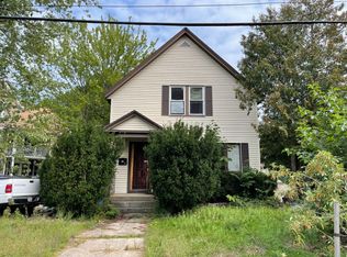 126 1st St, Leominster, MA 01453