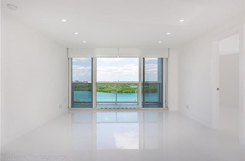 2nd image of 16100 Collins Ave