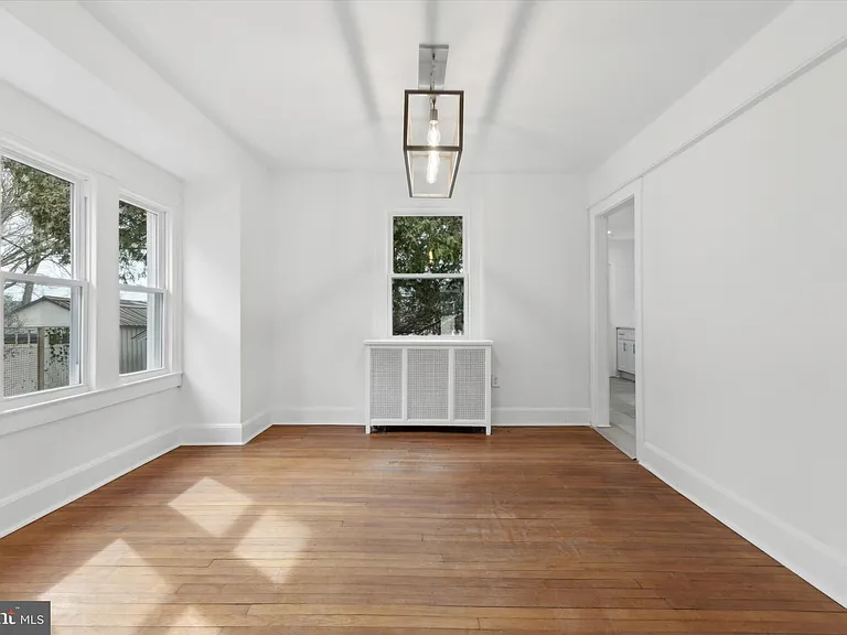 232 Forrest Ave — Photo 30