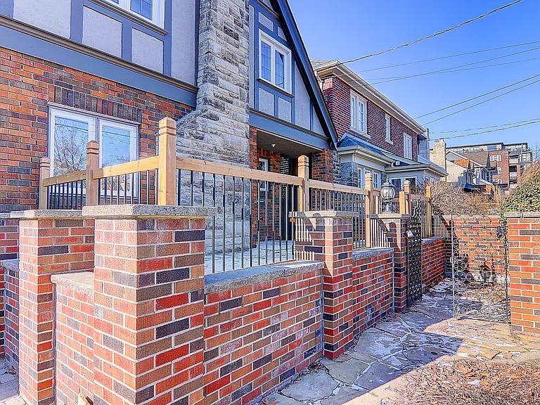 138 Fallingbrook Rd — Photo 34