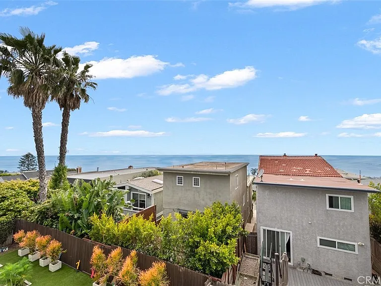 1059 Miramar St — Photo 38