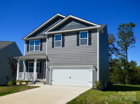 815 Adelston Ln, Asheville, NC 28804