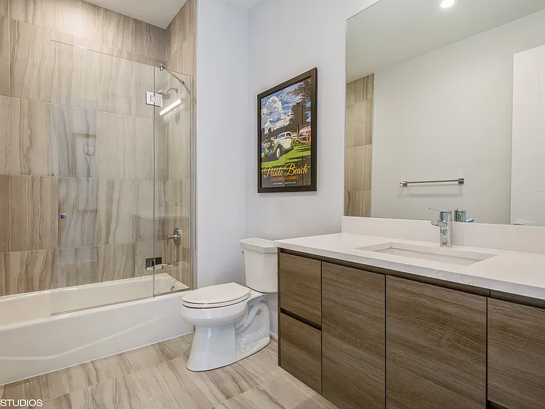2353 W Wabansia Ave #Penthouse 405 — Photo 6