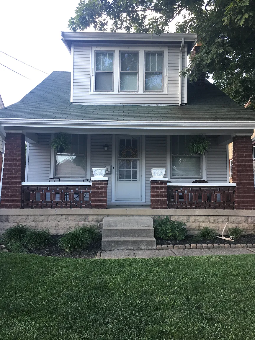 320 Linden Ave photo 1