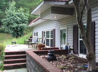 112 Romine Rd, Washington, WV 26181