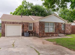 2400 McCracken Dr, Del City, OK 73115