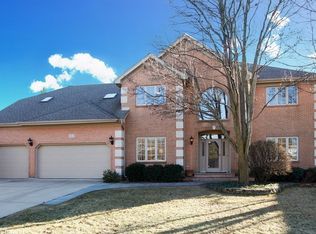 612 Steamboat Rd, Naperville, IL 60565