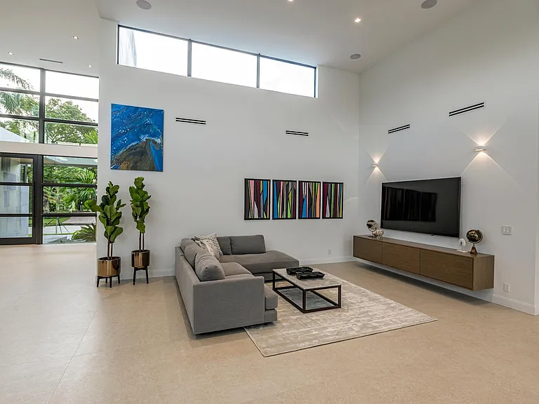 401 Royal Plaza Dr — Photo 18