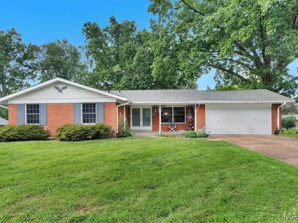 5837 Oak Forest Ln, Saint Louis, MO 63128
