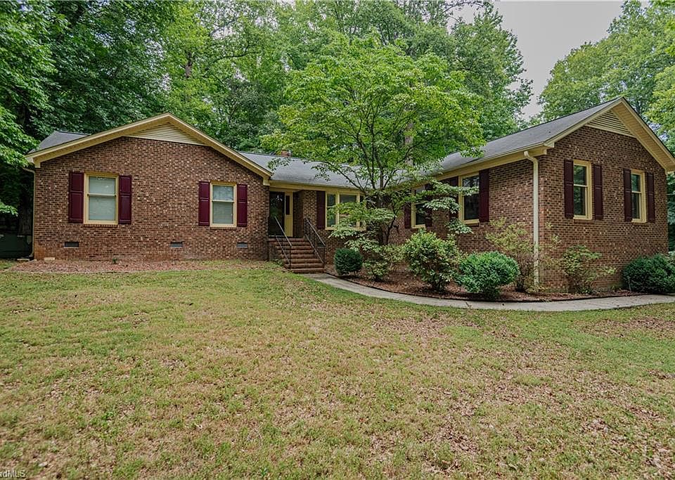 1st image of 2603 Crescent Hill Dr