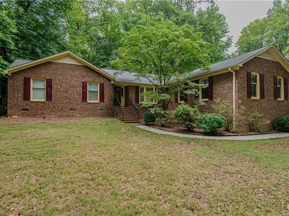 2603 Crescent Hill Dr, Mebane, NC 27302