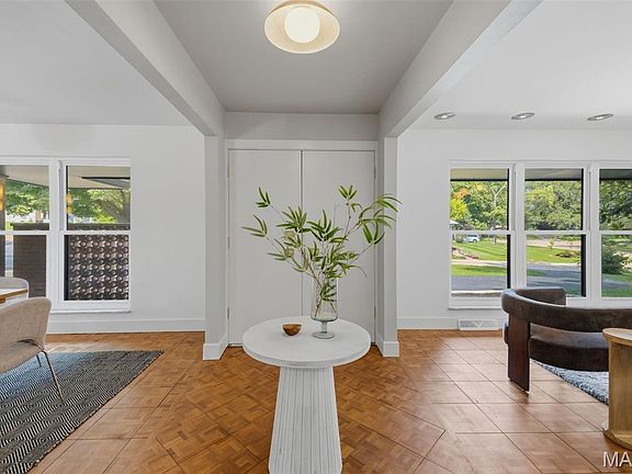 5th image of 14 Wedgewood Ln