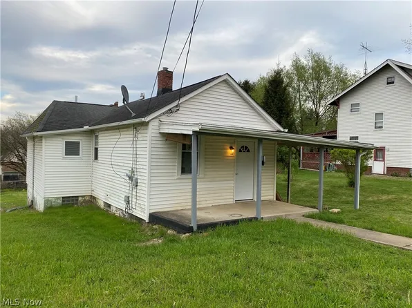 1630 Shriver Ave NE, Canton, OH 44705