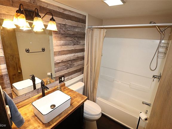 2nd image of 132 E Sunset Dr