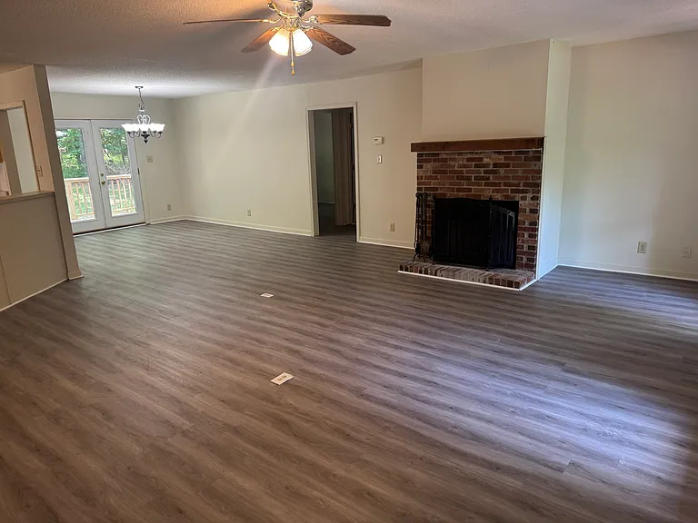 112 Oak Leaf Cir — Photo 16