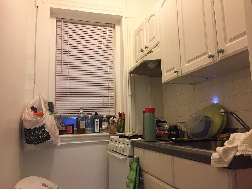 2nd image of 1298 Commonwealth Ave APT 25R