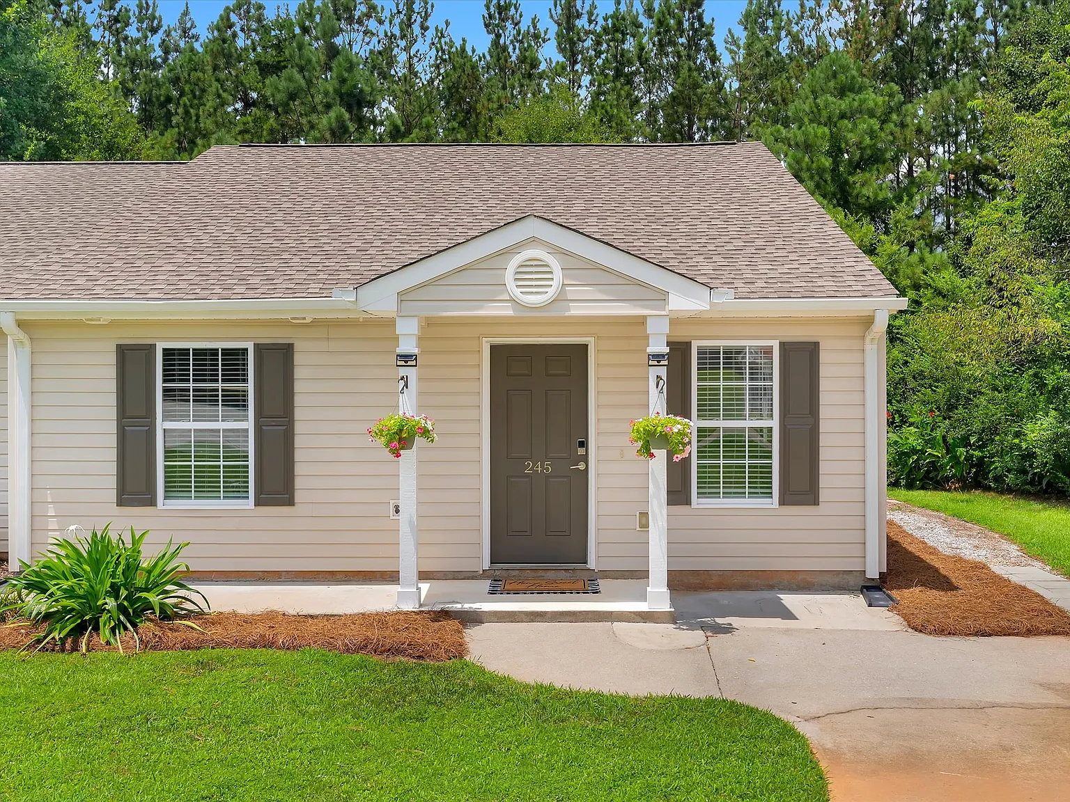 2 bed, $1,500 — Photo 2
