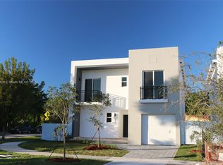 900 24th Rd, Miami, FL 33129