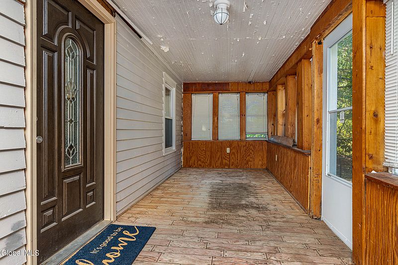 3rd image of 67 Cameron Road