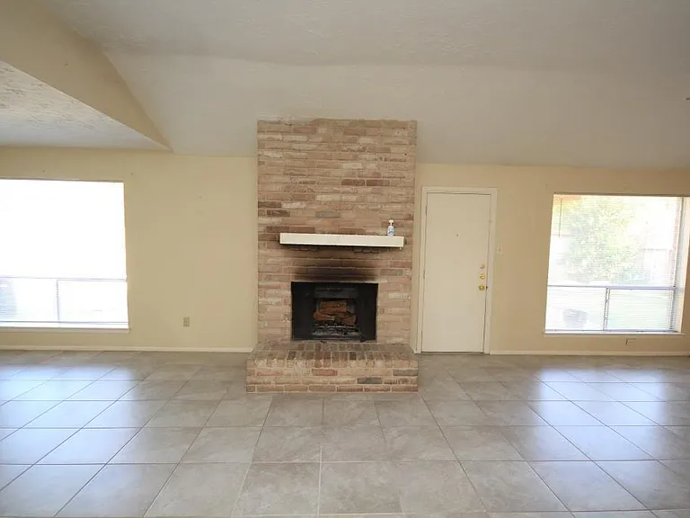 24002 Silversmith Ln — Photo 9