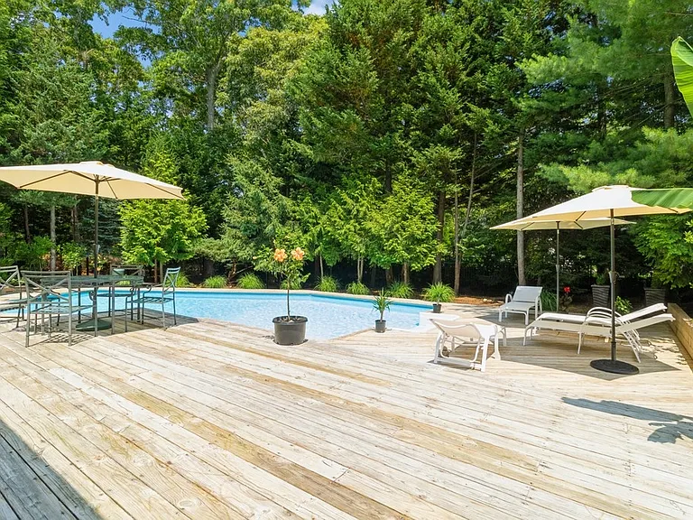 8 Bay Woods Dr — Photo 24