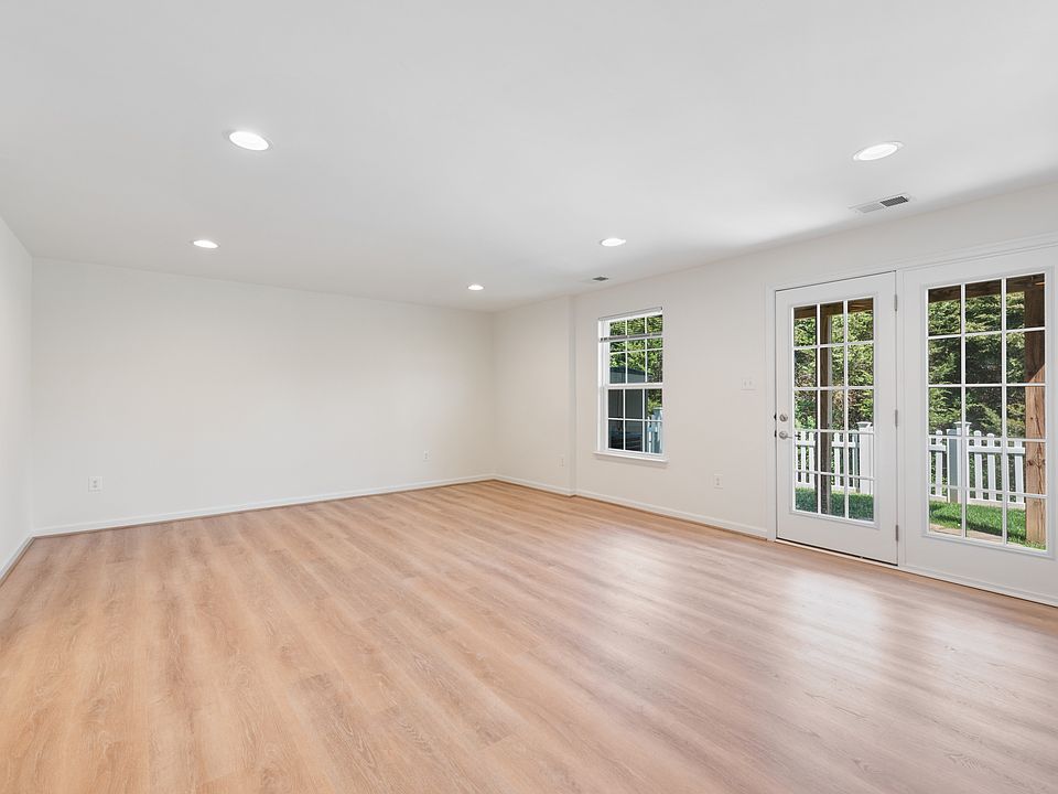 1st image of 174 Trout Lily Dr