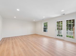 174 Trout Lily Dr, Lake Frederick, VA 22630