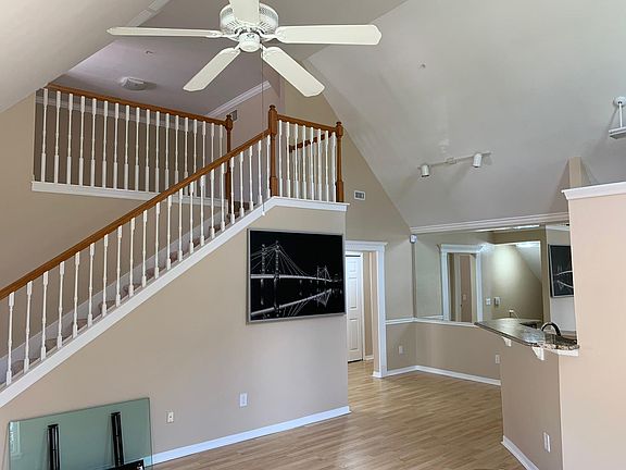 4th image of 3351 Greenwich Village Blvd APT 202