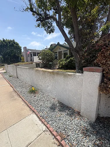 2220 Rosecrans St Photo 1