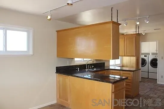5854 Mott St — Photo 10