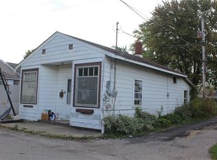 25 W 25th St, Anderson, IN 46016